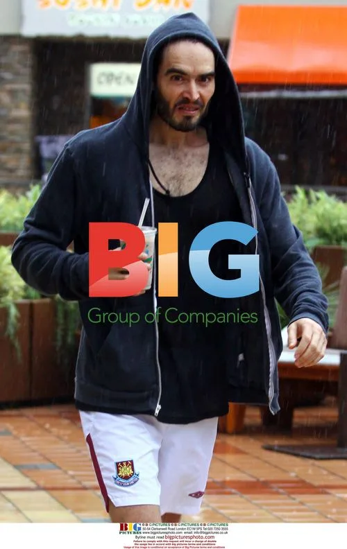 Russell Brand Gets Juice After Workout