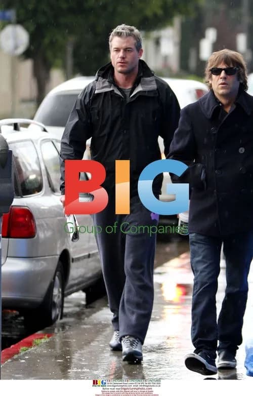 Eric Dane Leaves Kings Road Cafe