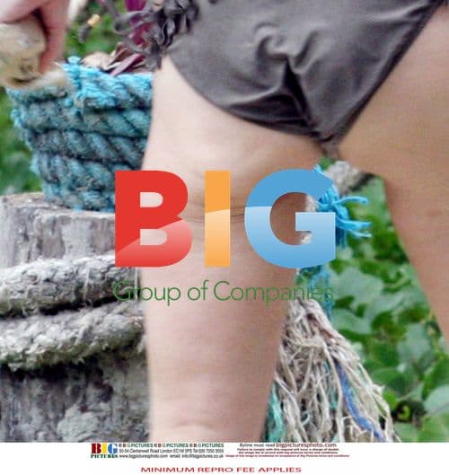 Kate Moss and Jamie Hince on Thailand Beach