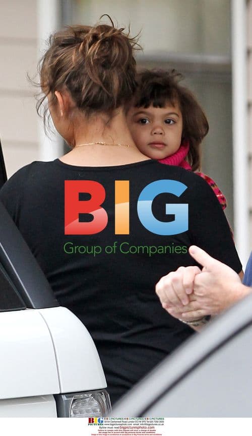 Elin Nordegren's nanny drops off daughter