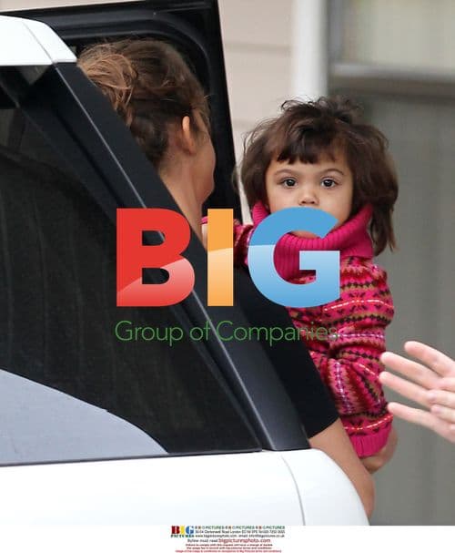 Elin Nordegren's Nanny Drops Daughter at School