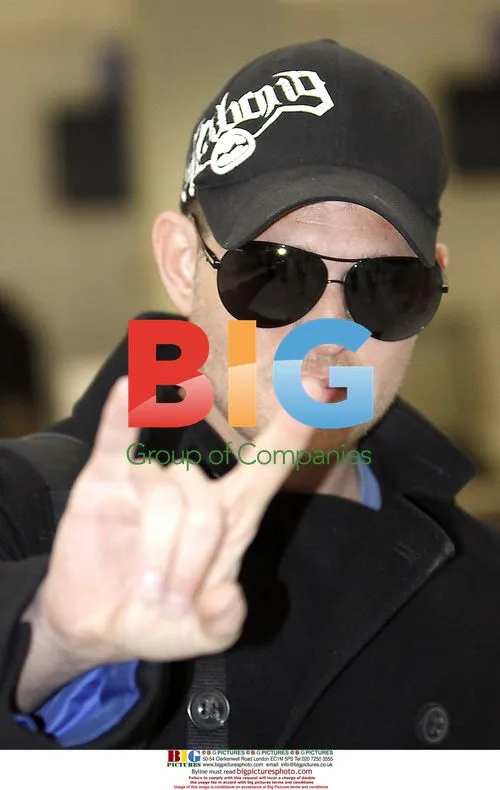 Michael Bubl at Nice Airport After NRJ Music Awards