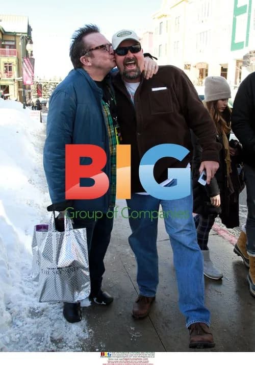 Tom Arnold kisses David Wells at Sundance