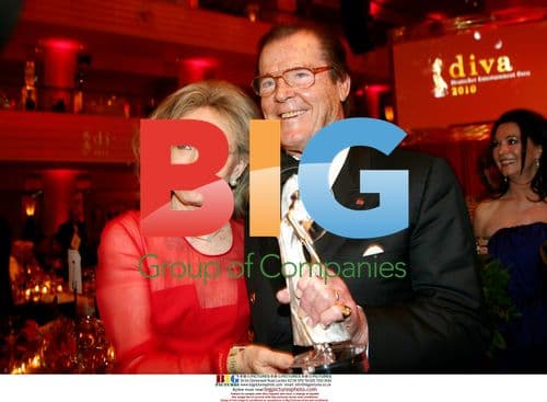 Sir Roger Moore at DIVA 2010 Awards