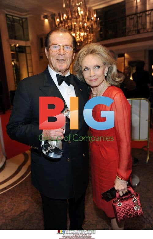 Sir Roger Moore and Lady Kristina at DIVA Awards 2010