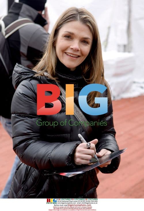 Kathryn Erbe signs autographs at Sundance