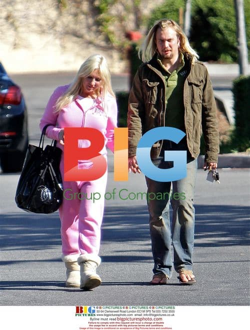 Linda Hogan Lunches With Younger Boyfriend