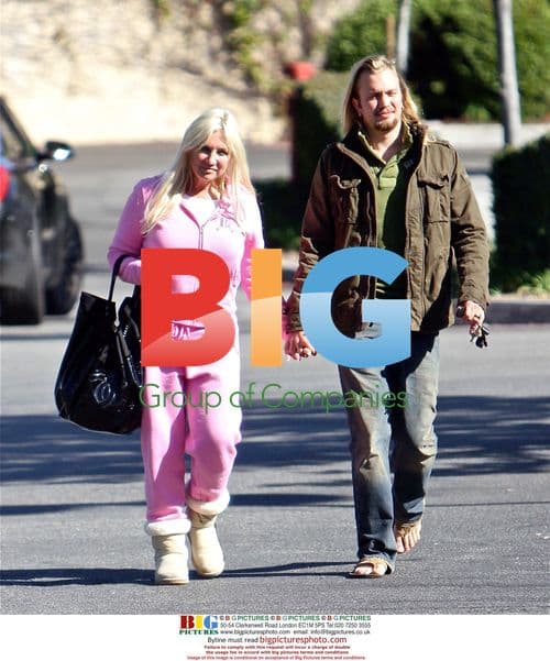 Linda Hogan with boyfriend in Calabasas