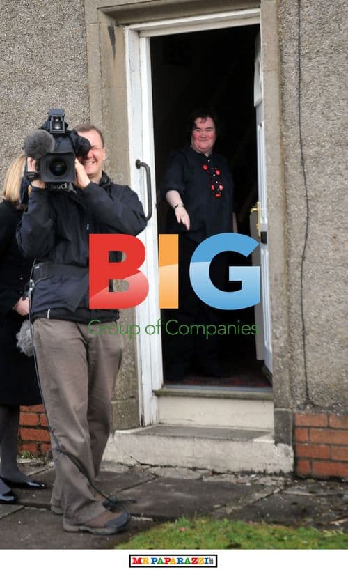 Susan Boyle Waves After Break-In