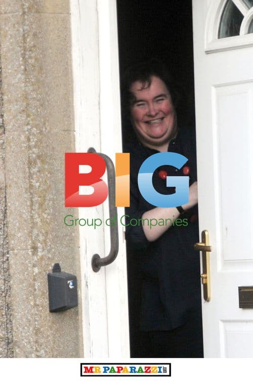 Susan Boyle Waves After Break-In