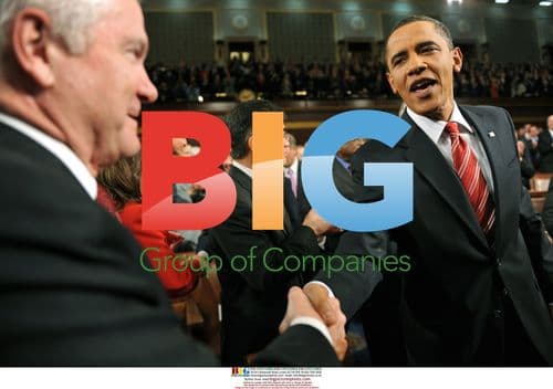 Obama Greets Gates Before State of Union