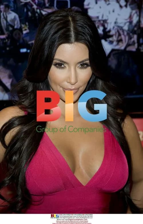 Kim Kardashian Unveils Wax Figure