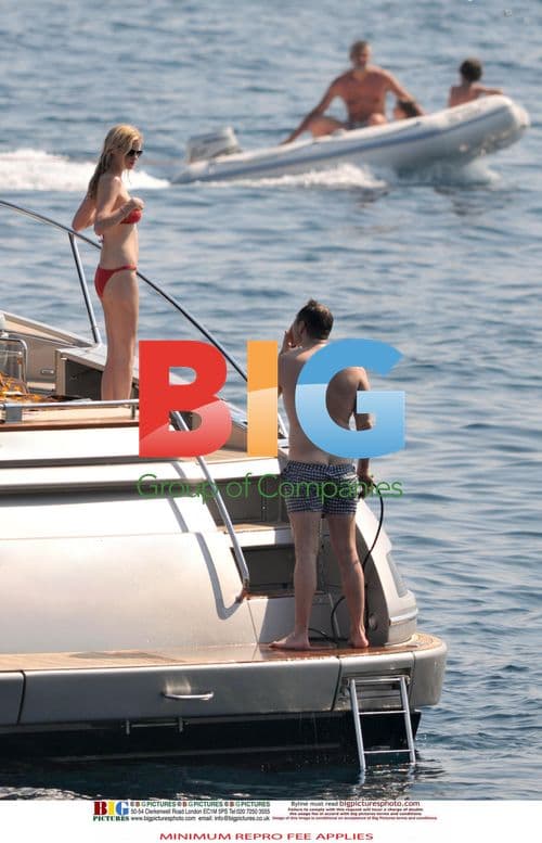 David Walliams and Lara Stone enjoy beach break in France