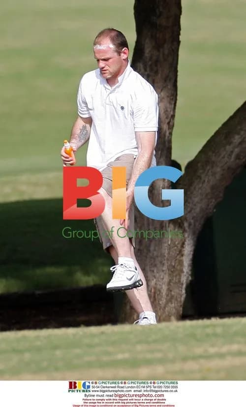 Wayne Rooney Golfing in Barbados