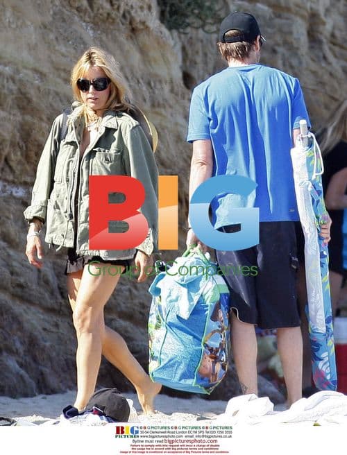 David Duchovny and Tea Leoni with kids on 4th of July