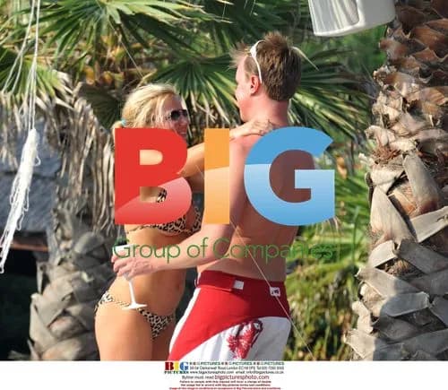 Geri Halliwell Enjoys Romantic Vacation with Boyfriend