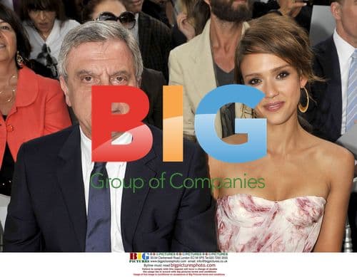 Jessica Alba at Dior 2010 Fashion Show