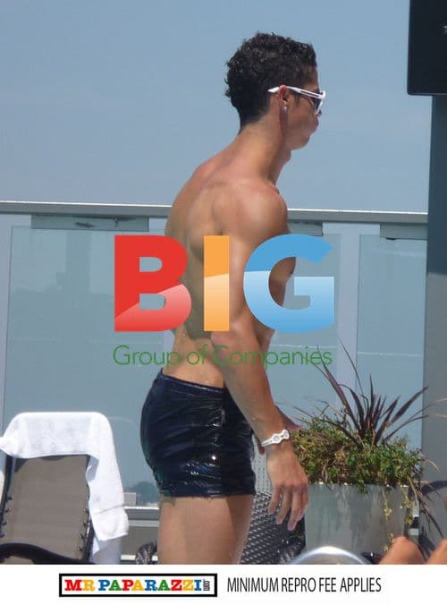 Cristiano Ronaldo Relaxes in New York