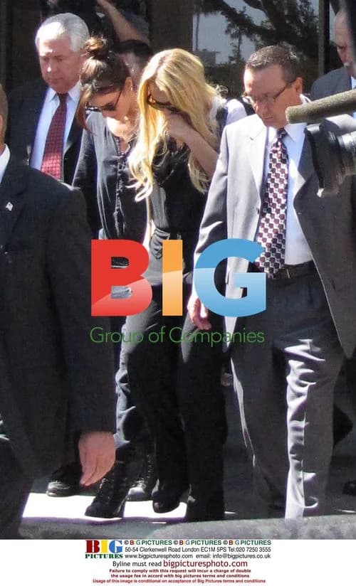 Lindsay Lohan Leaves Courthouse
