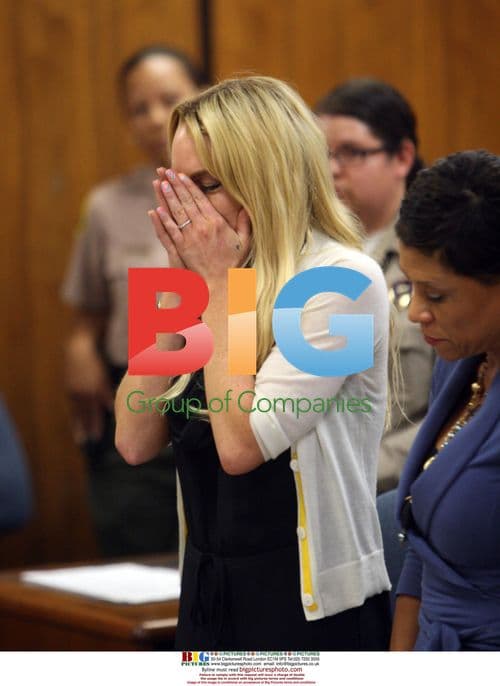 Lindsay Lohan's 'F**k U' Nail Message