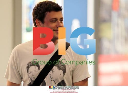 Cory Monteith arrives home, bags lost