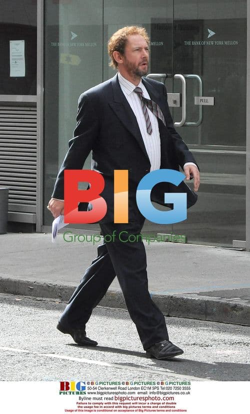 Ian Hart on set of 'When Harvey Met Bob'