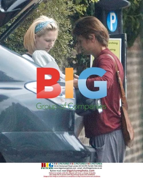 Mark Owen Looks Tired Unloading Shopping in London