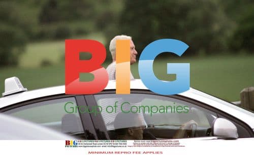 Paul Gascoigne Brings Food to Raoul Moat Standoff