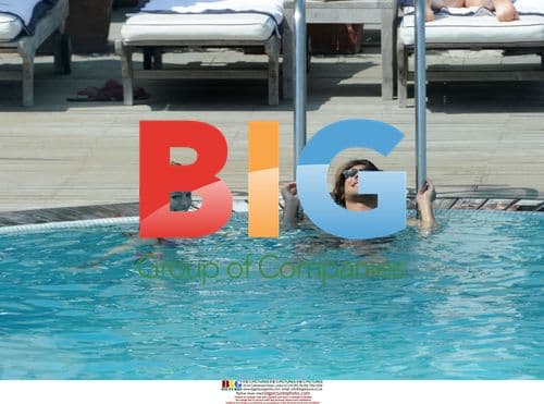 Heather Graham and boyfriend in Italy