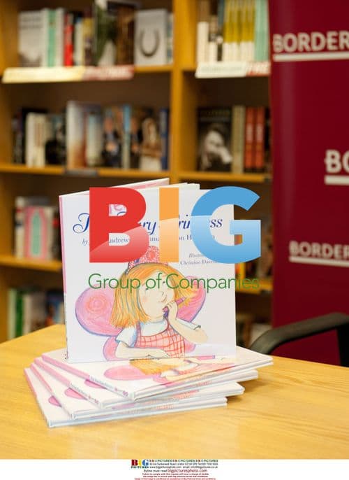 Julie Andrews Signing New Book