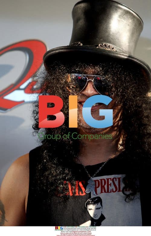 Slash Performs at Getaway Festival