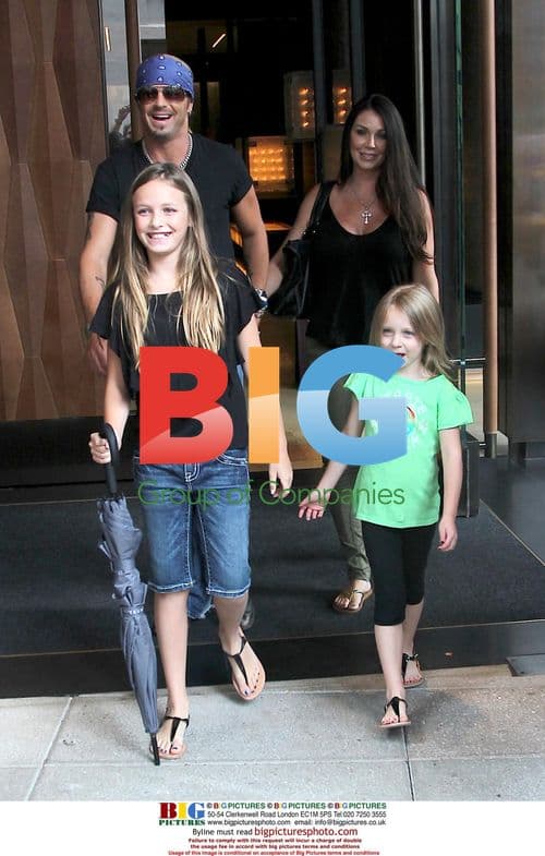 Bret Michaels Leaves Hotel with Family