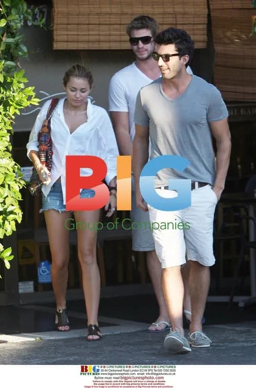 Miley and Liam have sushi in LA