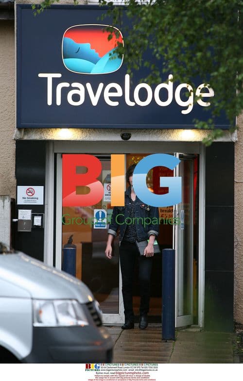 Emma Watson\'s Boyfriend at Low-Cost Hotel