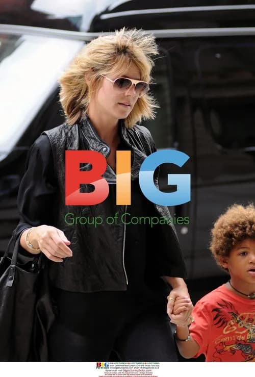Heidi Klum Takes Kids To Show In NYC