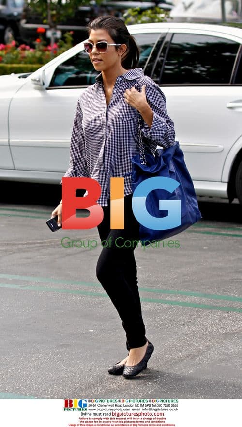 Kourtney & Scott Out in Calabasas