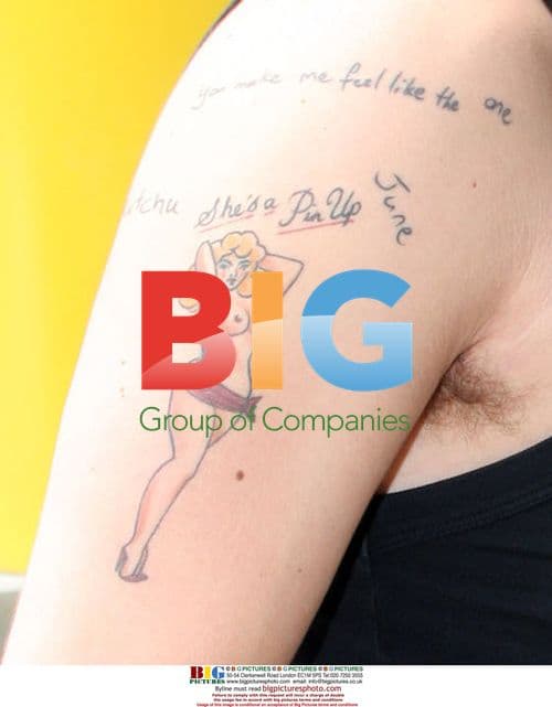 Actor on Gossip Girl Set