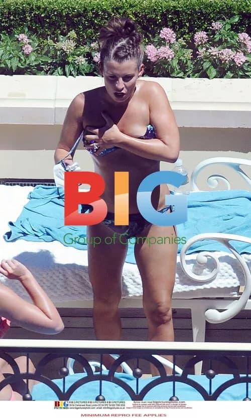 Wayne and Coleen Rooney poolside in USA