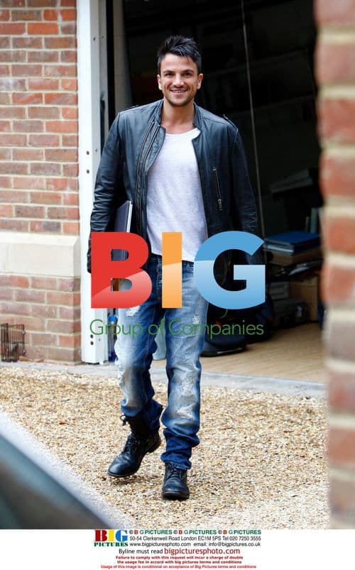 Peter Andre Spotted in Surrey