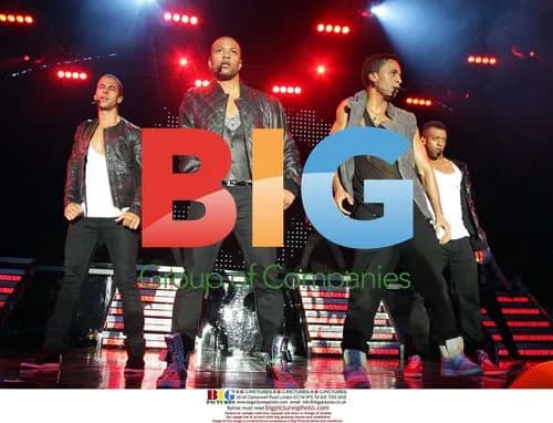 JLS perform at Westonbirt Arboretum