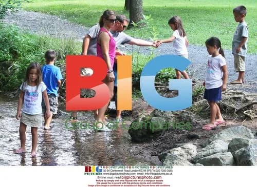 Jon Gosselin and Girlfriend Take Sextuplets on Nature Walk
