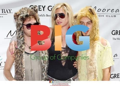 Ke$ha Hosts at Moorea Beach Club
