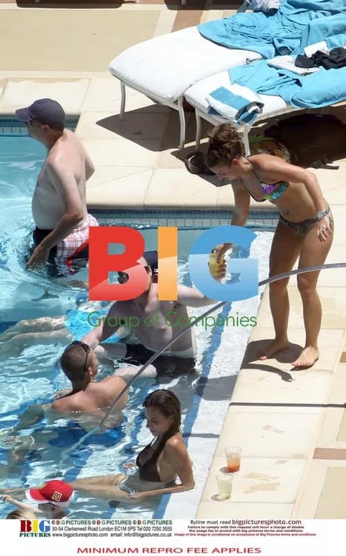 Wayne Rooney and Coleen Rooney Poolside in Las Vegas