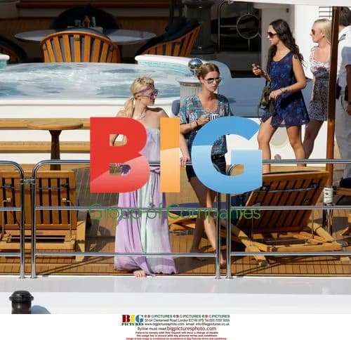 Paris Hilton Shops With Sister Nicky in Portofino