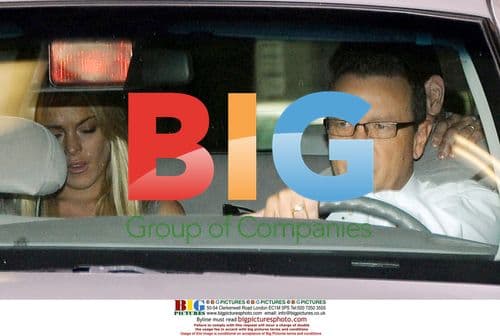 Lindsay Lohan Arrives at Courthouse