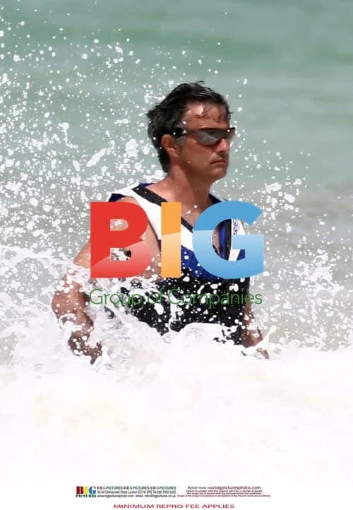 Jose Mourinho\'s Family Beach Vacation