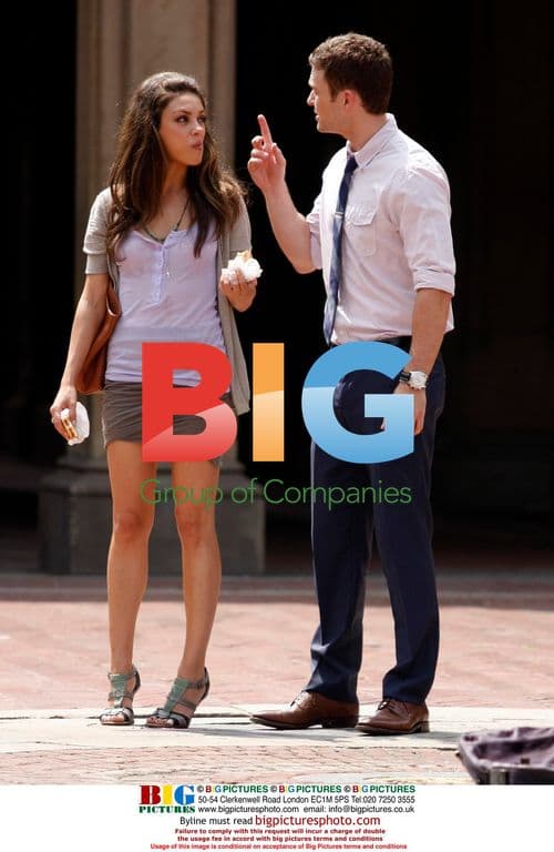 Mila Kunis and Justin Timberlake filming "Friends with Benefits"