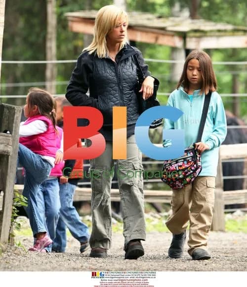 Kate Gosselin and Kids at Alaska Zoo
