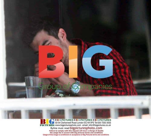 Joe Jonas Grabs Vegetarian Burger