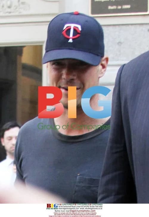 Josh Duhamel Shopping in New York